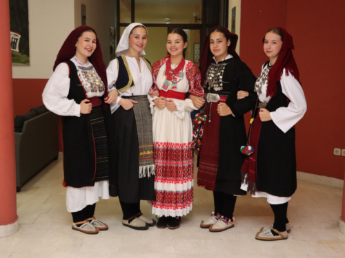 FOTO: Večer folklora u Prozoru: HKUD-ovi ''Rama'' i ''fra Petar Bakula'' oduševili publiku