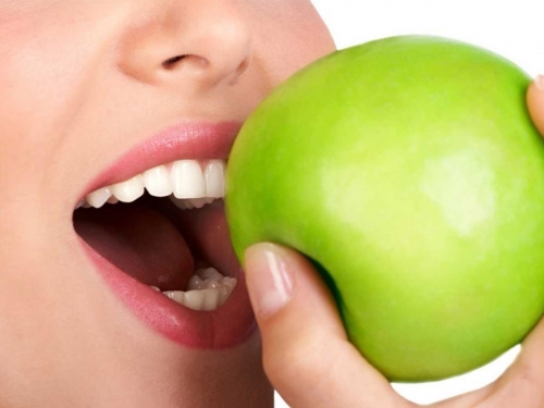 Deset dobrih razloga zašto treba jesti jabuke svaki dan