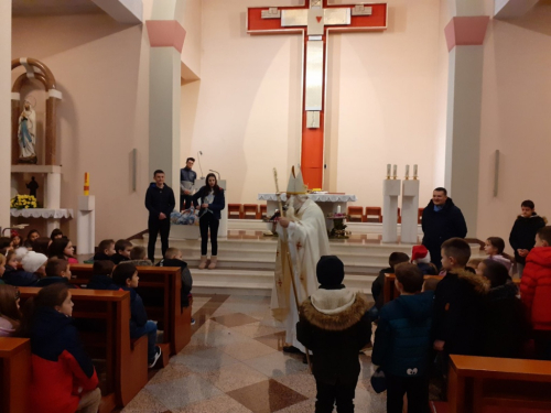 FOTO: Sv. Nikola posjetio župu Prozor