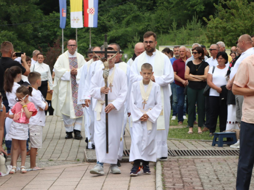 FOTO: Na Uzdolu svečano proslavljen sv. Ivo, patron župe