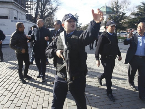 VIDEO: Ubijene žene koje su napale policijsku postaju