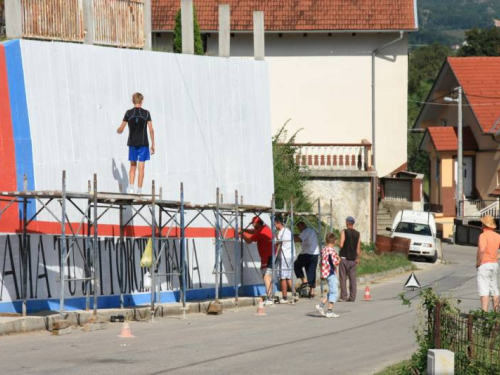 Torcida Rama radi veliki grafit u čast svome klubu