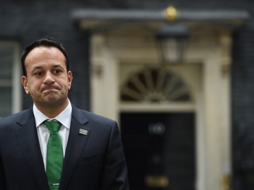 Irska najavila referendum o pobačaju i promjene ustava u kojem stoji da je "ženi mjesto u kući"