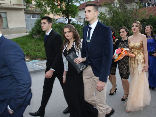 FOTO/VIDEO: Matura 2016. - Defile mladosti i ljepote na ulicama Prozora