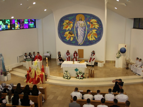 FOTO: Krizma u župi Rumboci