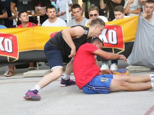 FOTO: ''General Vasilije Mitu'' iz Zagreba pobjednik 15. Streetball Rama