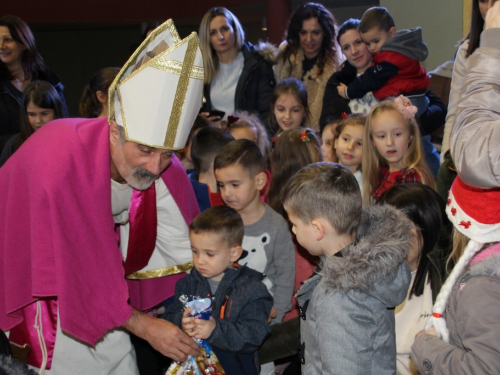 Sveti Nikola razveselio mališane Dječjeg vrtića Ciciban