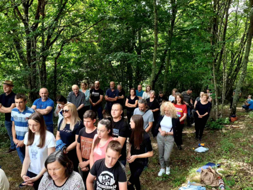 FOTO: 23. hodočašće na grob svećenika-mučenika fra Stjepana Barišića u župi Uzdol