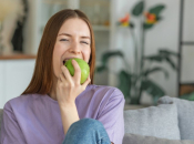 Najbolje doba dana kada jesti jabuku za maksimalne koristi od vlakana