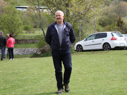 FOTO: Druženje Rumbočana i sv. misa na Zahumu