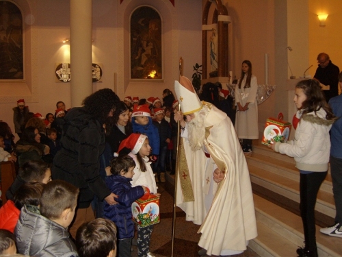 FOTO: Blagdan sv. Nikole radosno proslavljen u župi Prozor