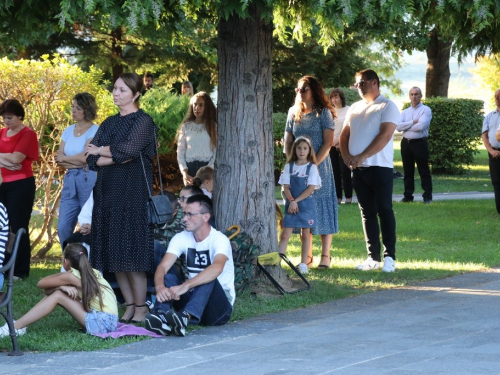 FOTO: Druga večer trodnevnice Maloj Gospi na Šćitu