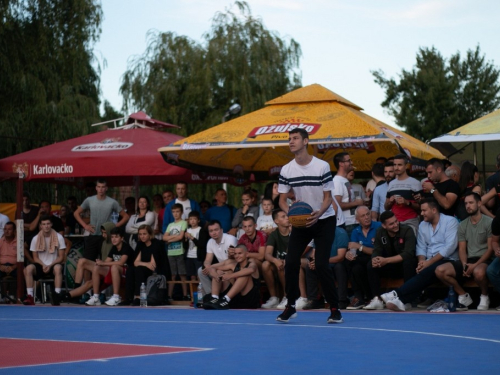 FOTO: Ekipa ''La Pont'' pobjednik 18. Streetball Rama 2020.