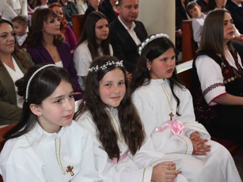 FOTO: Prva Pričest u župi Prozor
