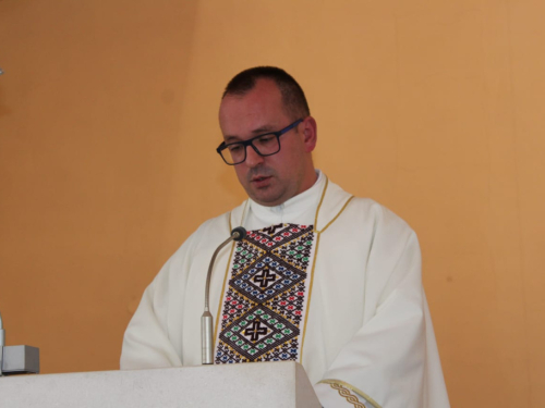 FOTO: Dan posvete crkve i duhovnih zvanja u župi Prozor