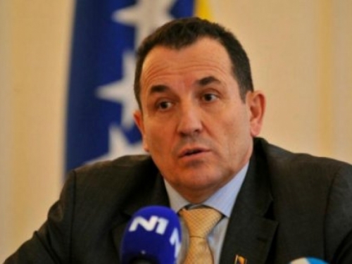 Ministar Cikotić pozitivan na COVID-19