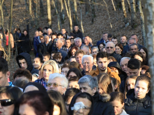 FOTO: Put križa kroz fratarski gaj na Šćitu