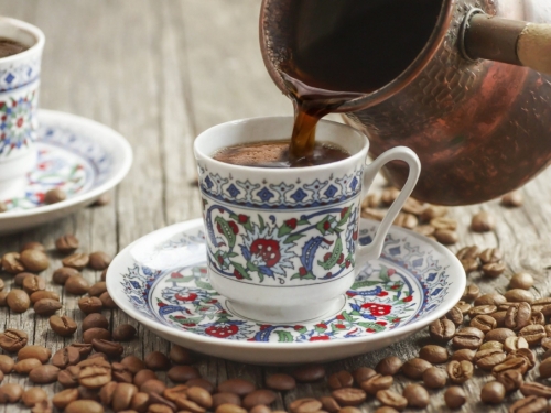 Griješimo kad kuhamo tursku kavu i kvarimo joj okus: Evo kako je pravilno pripremiti