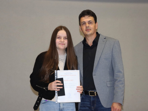 FOTO: Svečano proslavljen Dan OŠ Marka Marulića Prozor