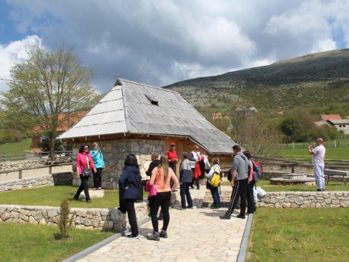 Požeški planinari oduševljeni pohodom kroz Ramu