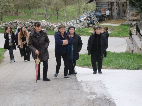 FOTO: Ramski put križa na brdo Gračac