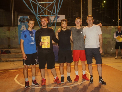 Foto: Internet club dd pobjednik je Streetball Rama 2018. za juniore