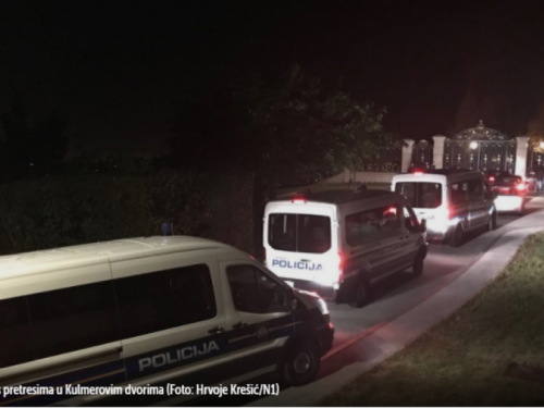 Šest policijskh marica upalo u Kulmerove dvore