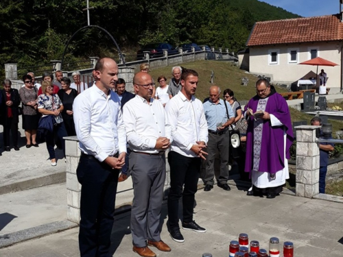 FOTO: Obilježena 26. obljetnica stradanja Hrvata na Hudutskom