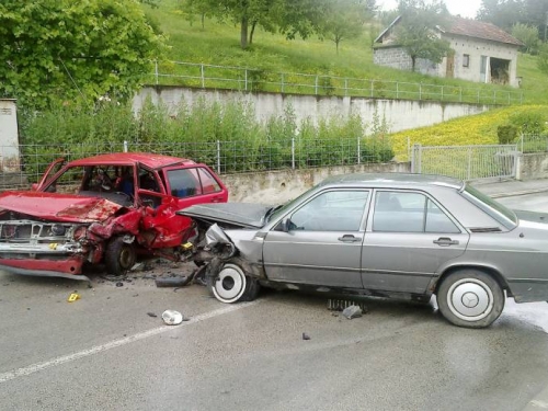 Teška prometna nesreća u ulici Dive Grabovčeve u Prozoru