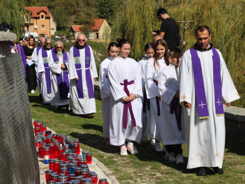 FOTO: Dan sjećanja na ramske žrtve - Komemoracija na Šćitu