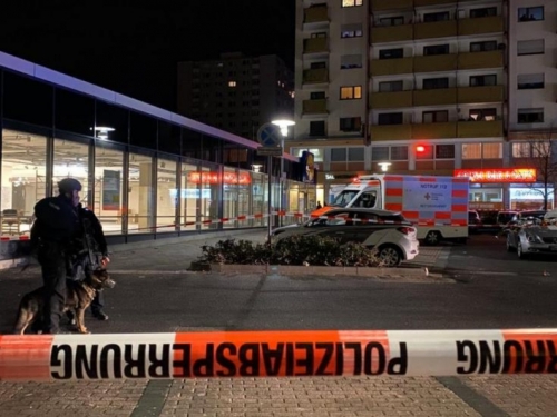 Njemačka: U dva bara ubijeno osmero ljudi