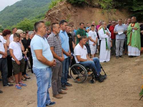 FOTO: Na Pomenu otkrivena spomen-ploča dvojici poginulih branitelja iz Rame