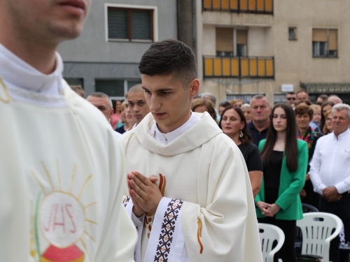 FOTO: Mlada misa vlč. Josipa Papka u župi Prozor