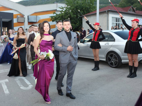 FOTO: Matura 2026. - Defile mladosti na ulicama Prozora