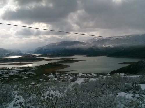 FOTO: Proljetni snijeg zabijelio Ramu