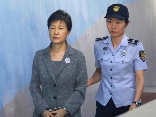 Bivšoj južnokorejskoj predsjednici 24 godine zatvora zbog korupcije