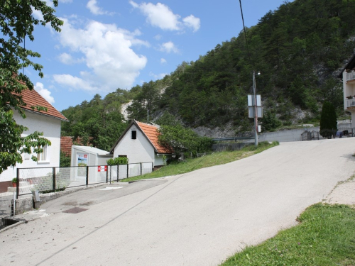 FOTO: Borići donijeli novitet u Ramu – slobodnim uzgojem koka proizvode zdrava jaja