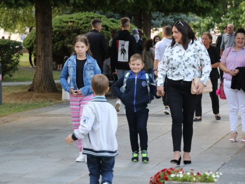 FOTO: Drugi dan trodnevnice na Šćitu - blagoslov prvašića i školskih torbi