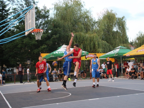 FOTO: Druga večer Streetball turnira u Prozoru