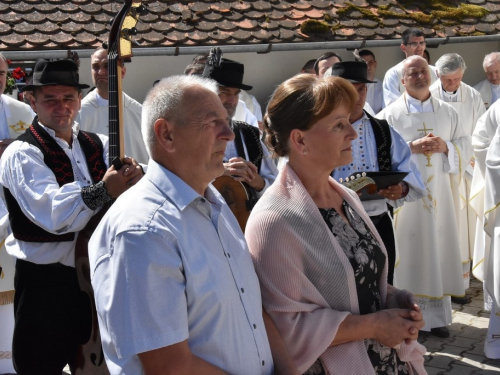 FOTO/VIDEO: Mlada misa vlč. Tomislava Varele