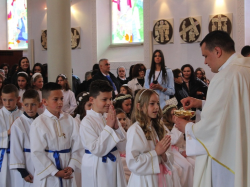FOTO: Prva pričest u župi Prozor
