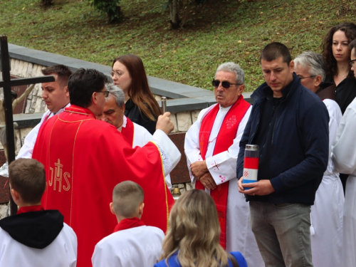 FOTO: Obilježena 31. obljetnica stradanja Hrvata na Uzdolu