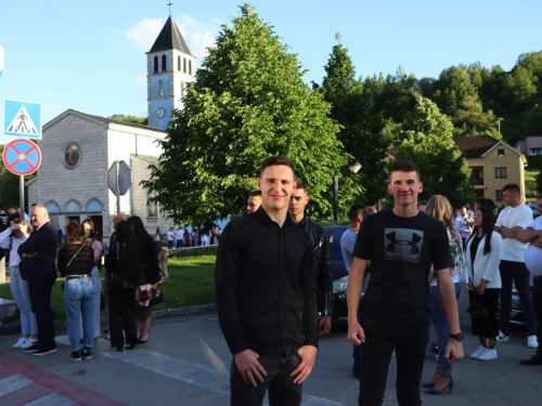 FOTO/VIDEO: Matura 2024. - Defile mladosti na ulicama Prozora