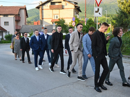Uskoplje ispratilo 63 maturanta, među njima i 16 iz Prozora-Rame