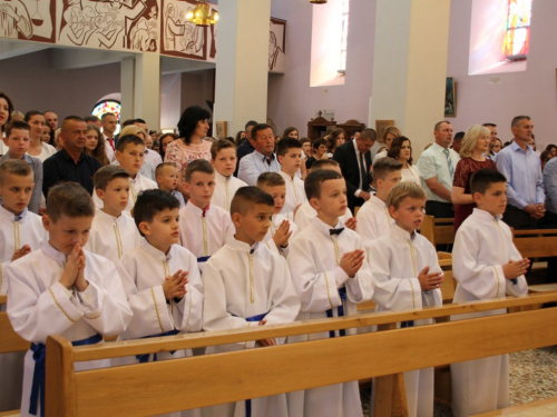 FOTO: Prva pričest u župi Rama Šćit