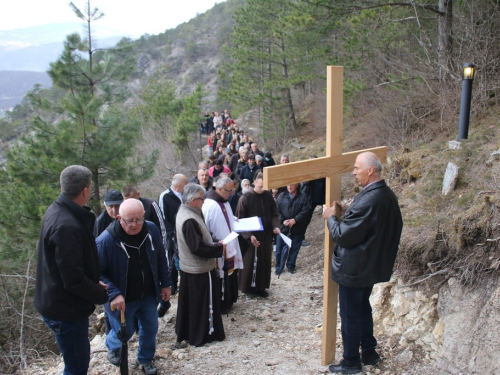 FOTO: Ramski put križa u Podboru