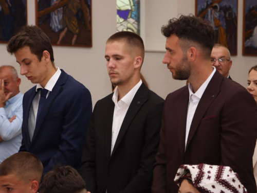 FOTO: Krizma u župi Gračac