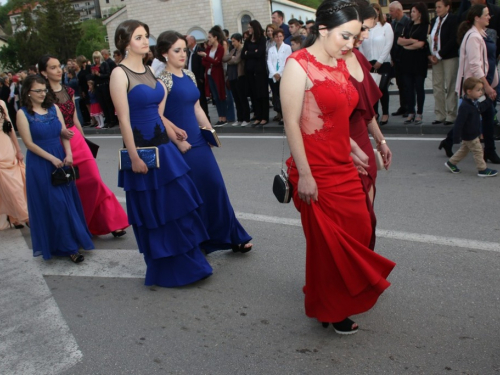 FOTO/VIDEO: Matura 2017. - Defile mladosti na ulicama Prozora