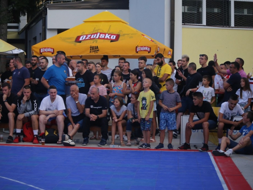 FOTO: Ekipa ''Makarska 3x3'' pobjednik 19. Streetball Rama 2021.