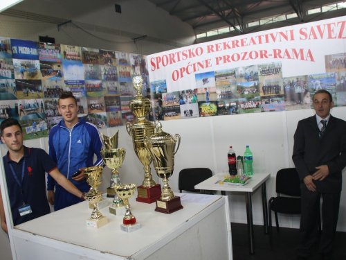 FOTO: Otvoren 11. sajam "Dani šljive Prozor-Rama 2016."